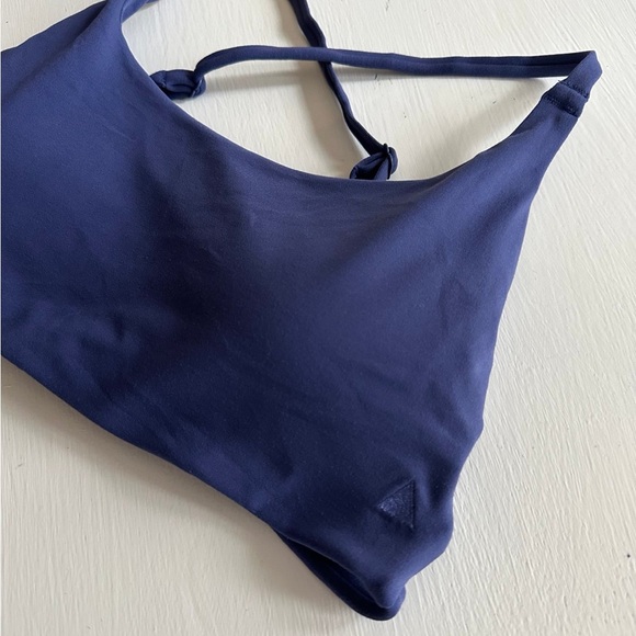 ❗️SOLD❗️Balance Athletica | Vitality Cloud II Strappy Bra - Picture 6 of 11